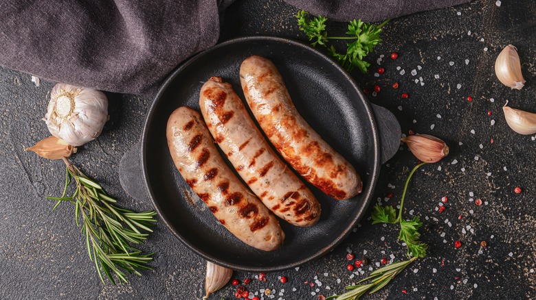 sausages in cast iron pan
