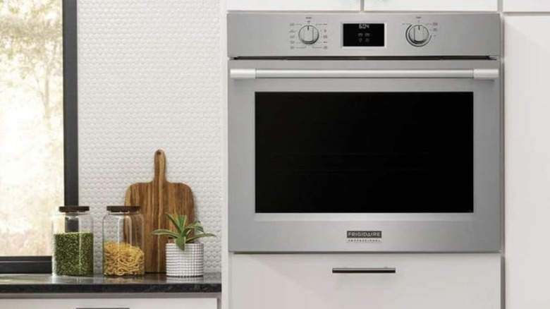 Frigidaire Professional 30-in. Electric Wall Oven