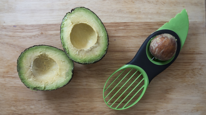 avocado slicer tool
