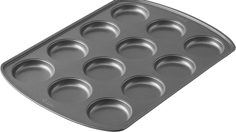 Silver muffin top pan