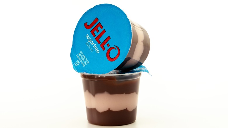 Jello pudding cups