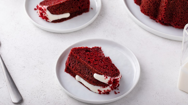 sliced red velvet cake 