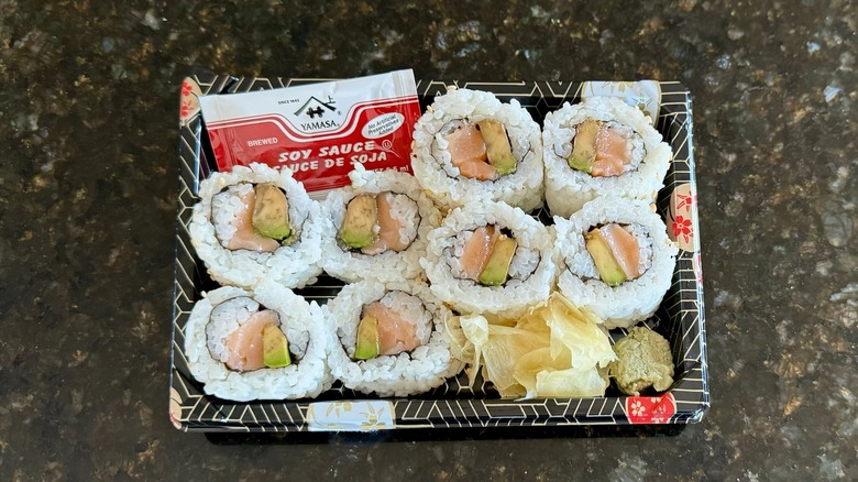 Salmon avocado roll