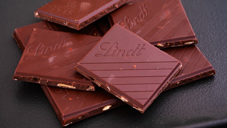 A bar of Lindt chocolate