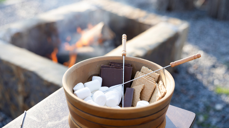s'mores with campfire