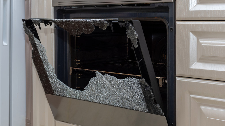 Oven door with shattered glass