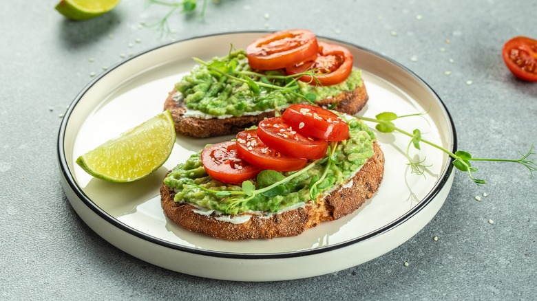 Avocado toast with tomato