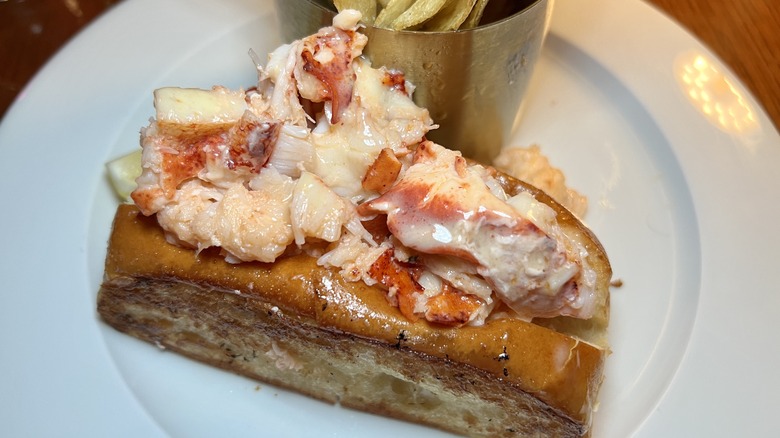 Lobster roll