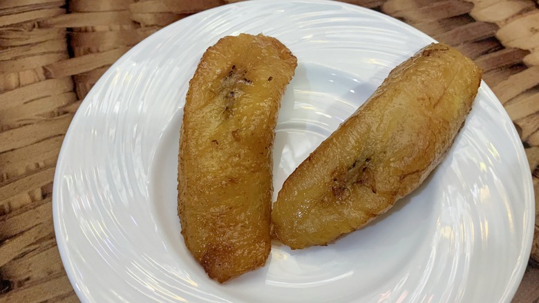 Fried banana pieces