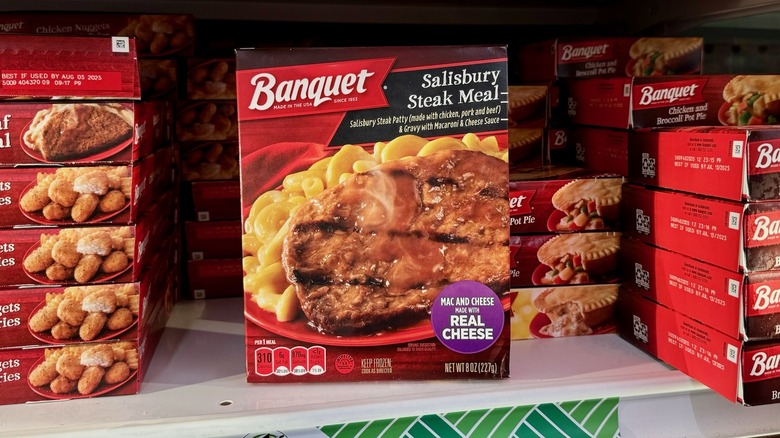 Banquet Salisbury Steak meal box