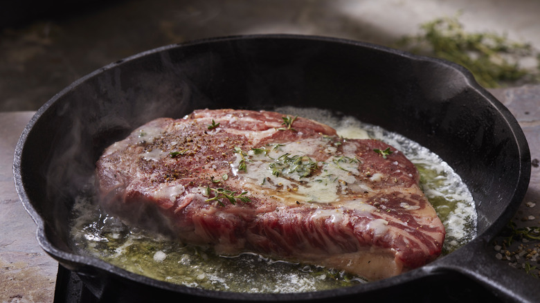 Cooking steak in cast iron