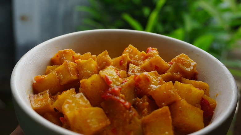 Sweet potatoes cooked in curry butter