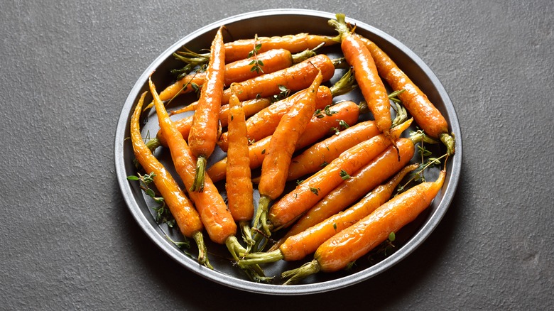 Honey-glazed carrots with herbs