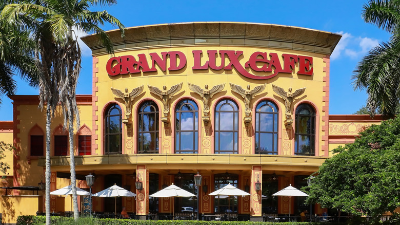 the exterior of a Grand Lux Cafe