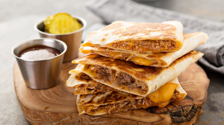 Quesadillas with pulled pork