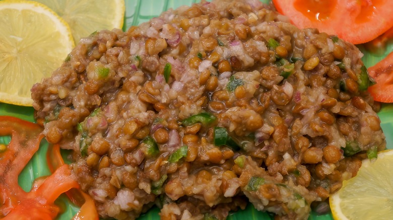 azifa salad on a plate