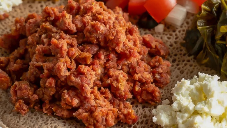 Raw meat with mitmita spice