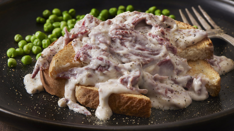 Chipped beef and bread