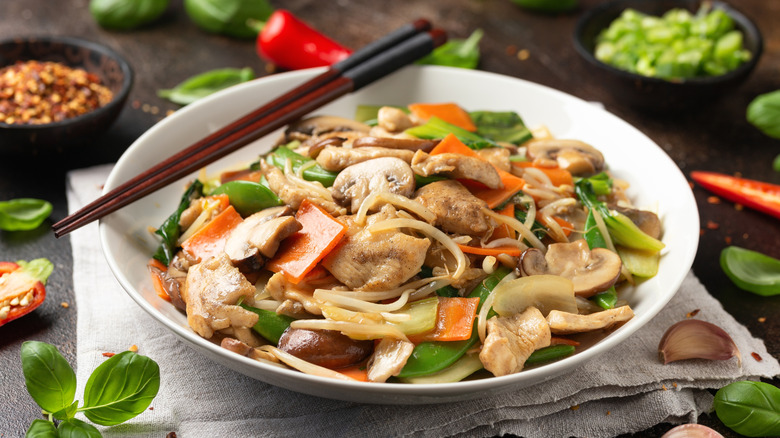 Chicken chop suey in bowl