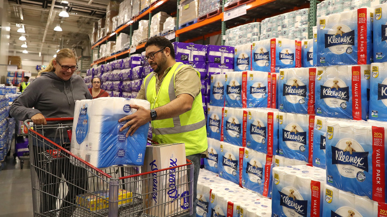 bath tissues in cart