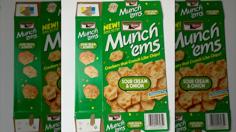 An empty box of Keebler Munch'ems