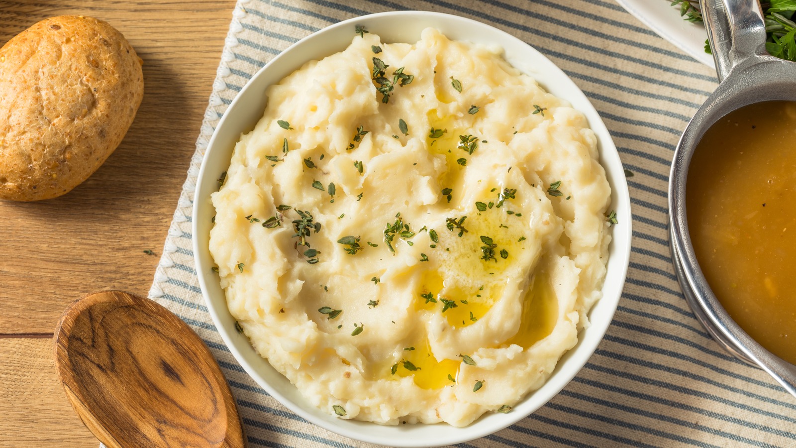 Yukon Gold Mashed Potatoes - Pinch and Swirl