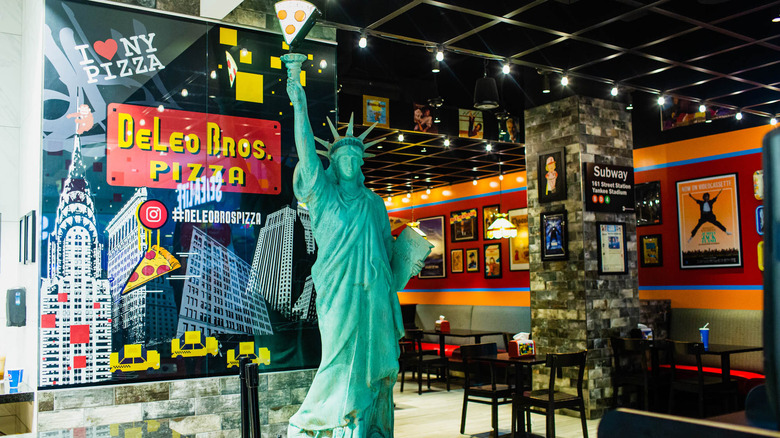 Interior of DeLeo Bros Pizza in the Mall of America