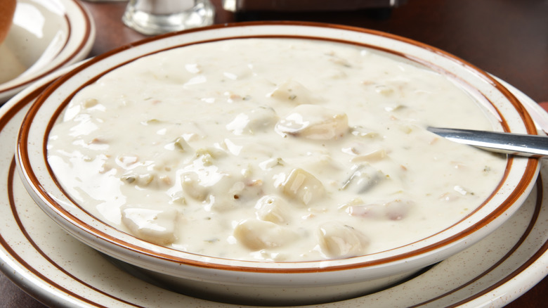 A bowl of clam chowder