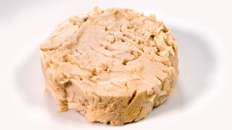 A plate of canned tuna fish