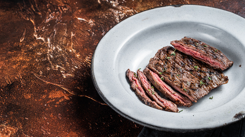 Skirt steak on a plate