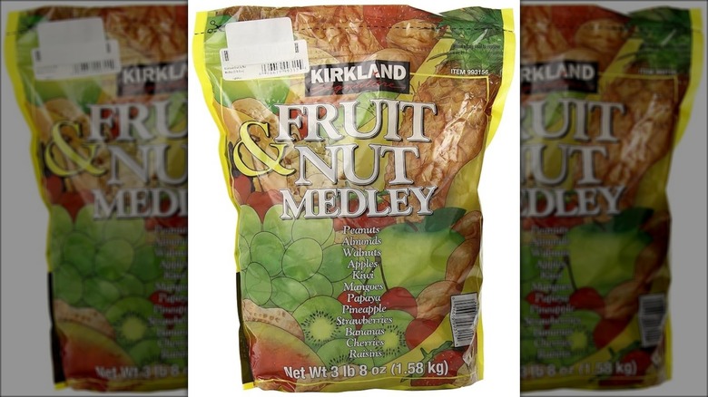 Kirkland Signature fruit & nut medley