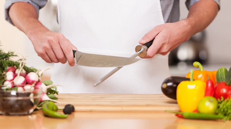 chef sharpening knife