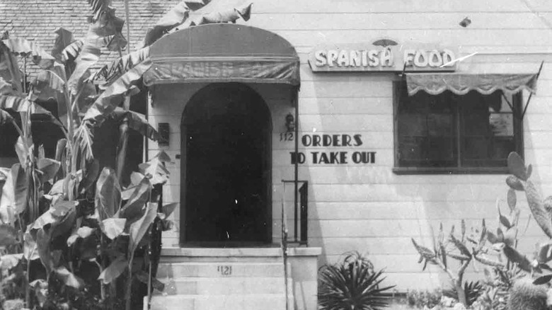 A photo of the original El Cholo taken in 1931