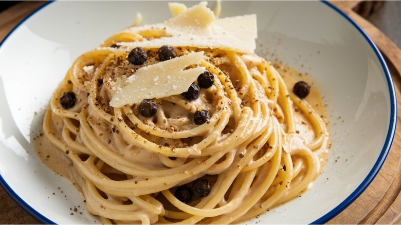 Cacio e pepe pasta