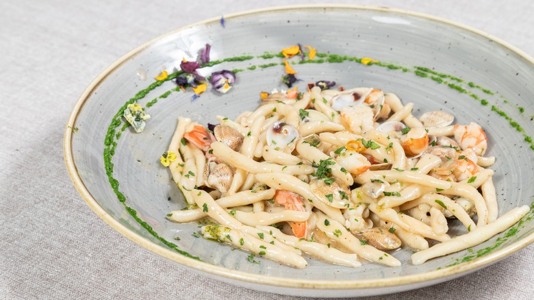 Strozzapreti with seafood