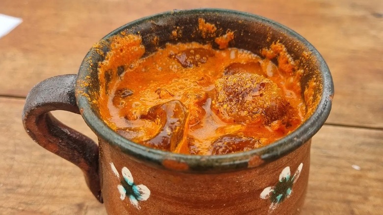 A mug of tascalate on ice