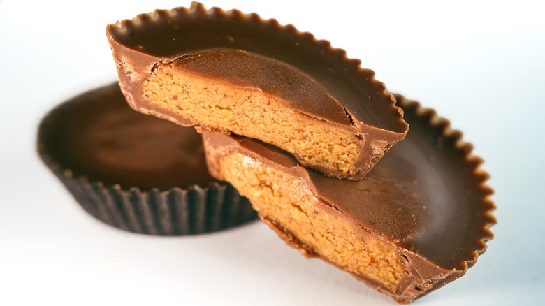 Chocolate peanut butter cups