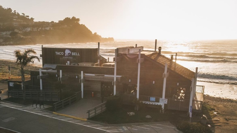 Taco Bell cantina location on the beach