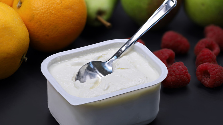 Cream cheese with fruit