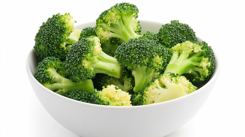 Bowl of steamed broccoli
