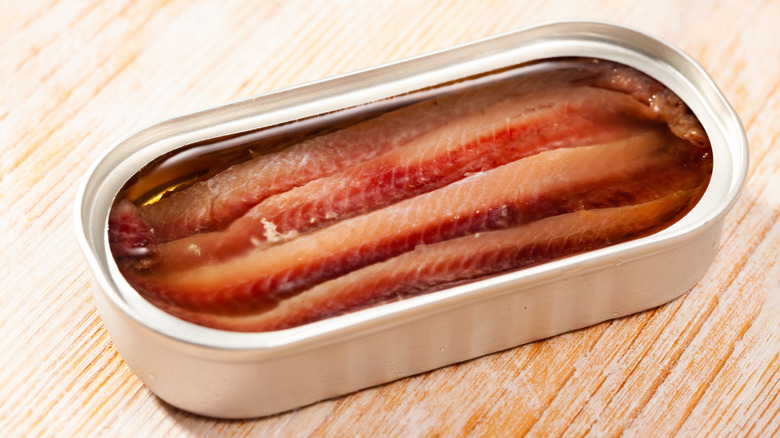 tin of oil packed anchovies