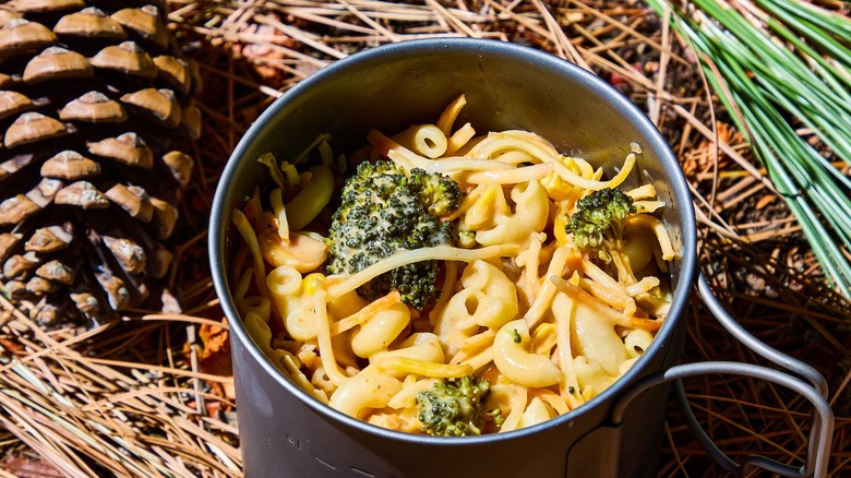 noodles and broccoli in cup