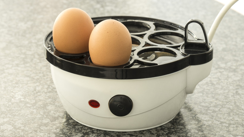 Eggs in electric egg cooker