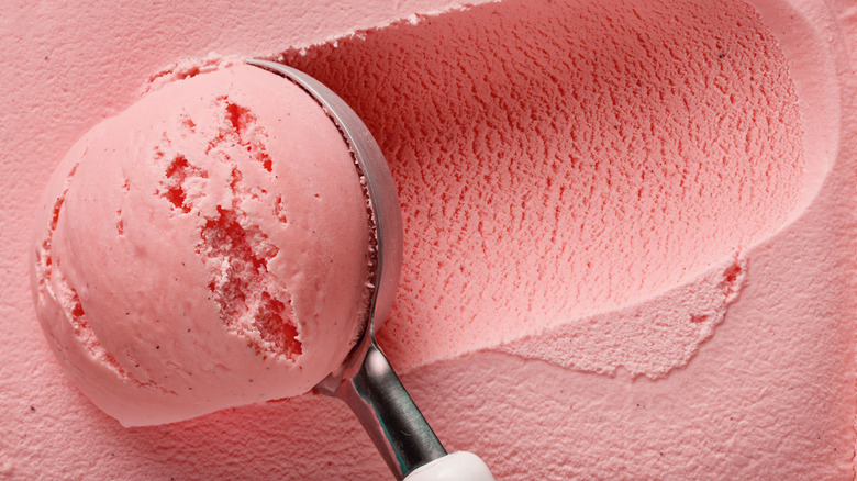 strawberry ice cream and scoop