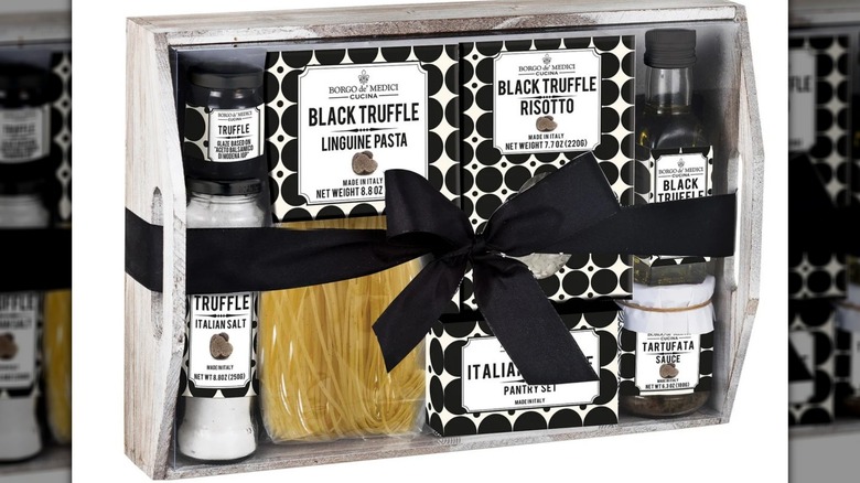 A truffle pasta gift box