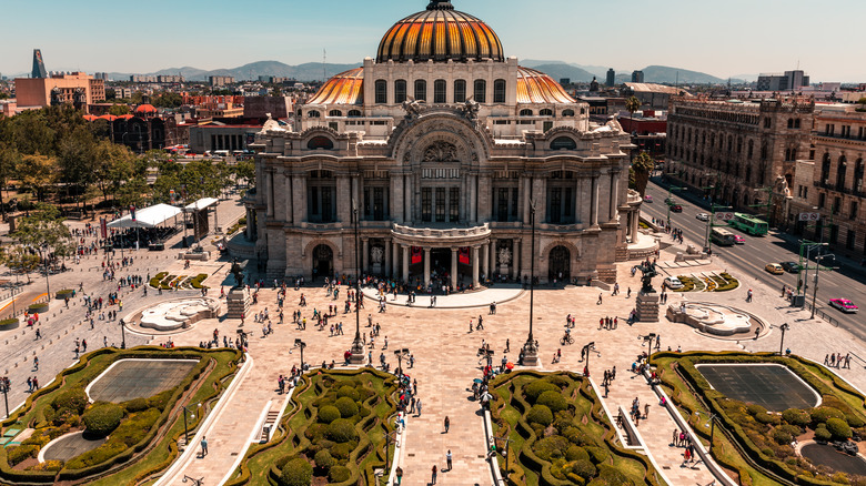 Palacio de Bellas  in Mexico City