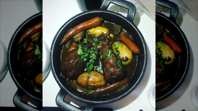 Vegan Coq Au Vin from Délice & Sarrasin