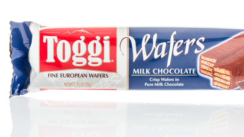 A Toggi wafers bar on a white background