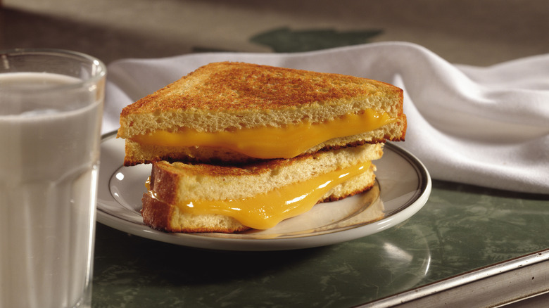 Melty gilled cheese sandwich