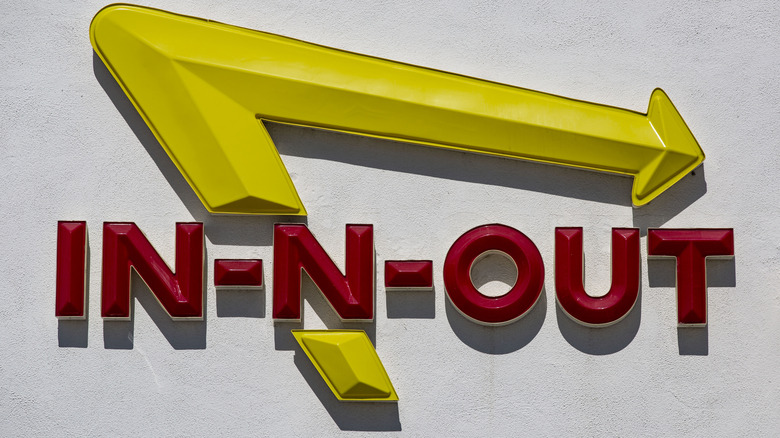 An In-N-Out sign